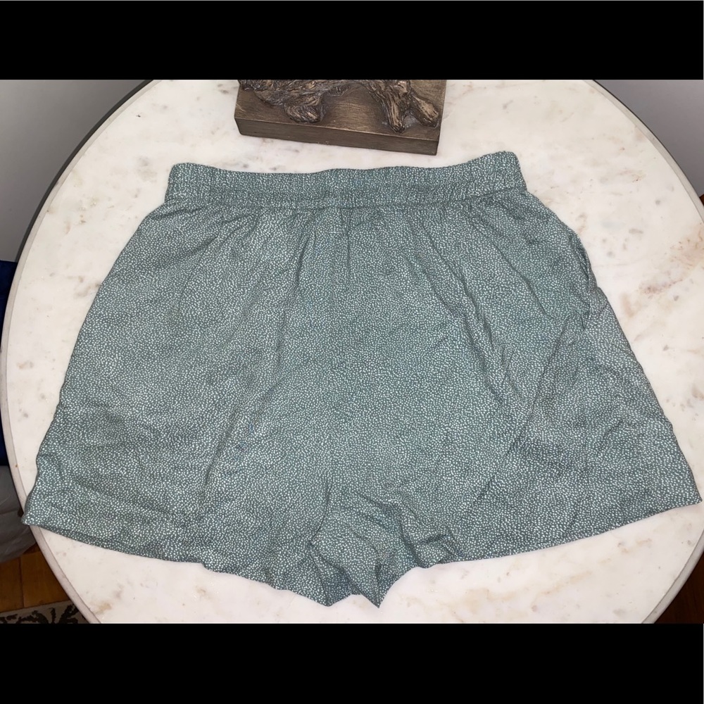 NWOT H&M shorts | size 8 | brand new!